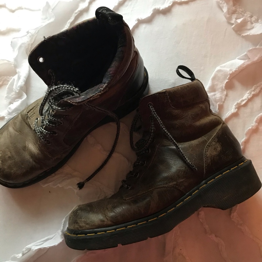 Dr Martens Dharma boots